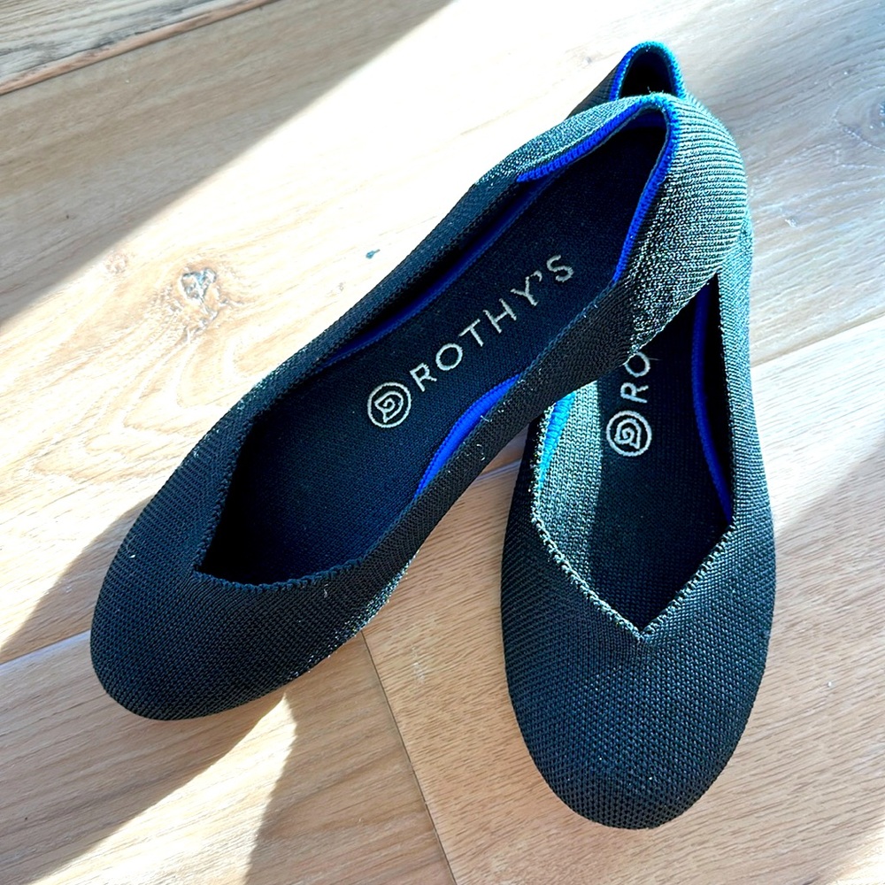 Black round toe “The Flat” Rothy’s - 7.5 EUC